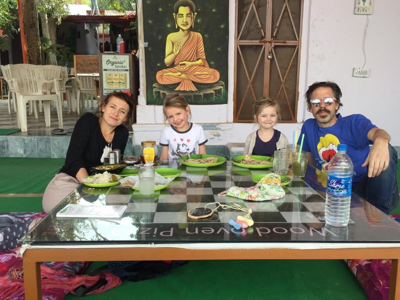 Doctor Alone Hostel Pushkar Ngoại thất bức ảnh